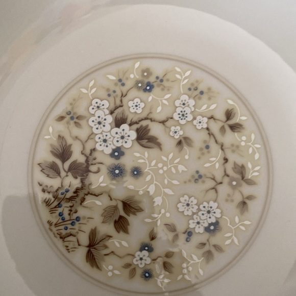 3 Royal Dalton “Mandalay” bowls. Never used in new condition. 7 inches - Picture 7 of 10